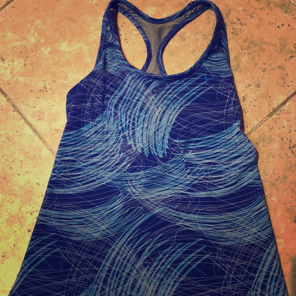 Nike tank